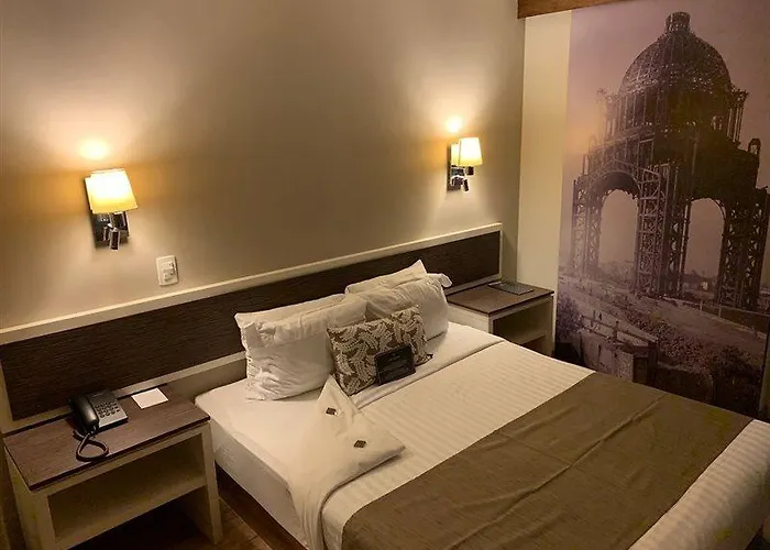 Plaza Revolución Hotel 4*