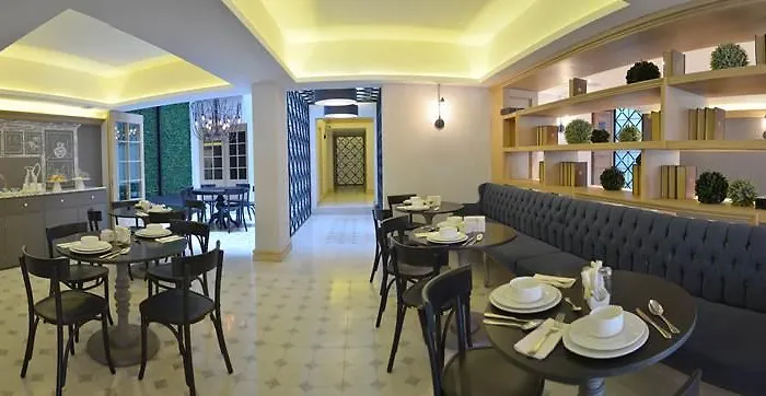 Hotel Plaza Revolución