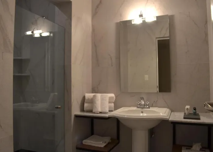Plaza Revolución Hotel 4*